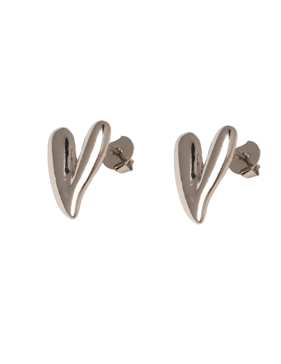 Aretes de corazón con acabado brillante 5