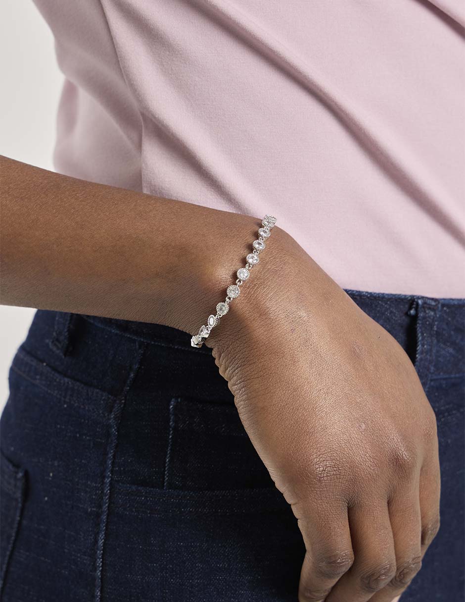 Pulsera con zirconia 18 K acabado baño de rodio 4