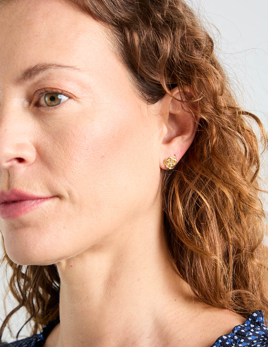 Set de aretes con acabado brillante 4