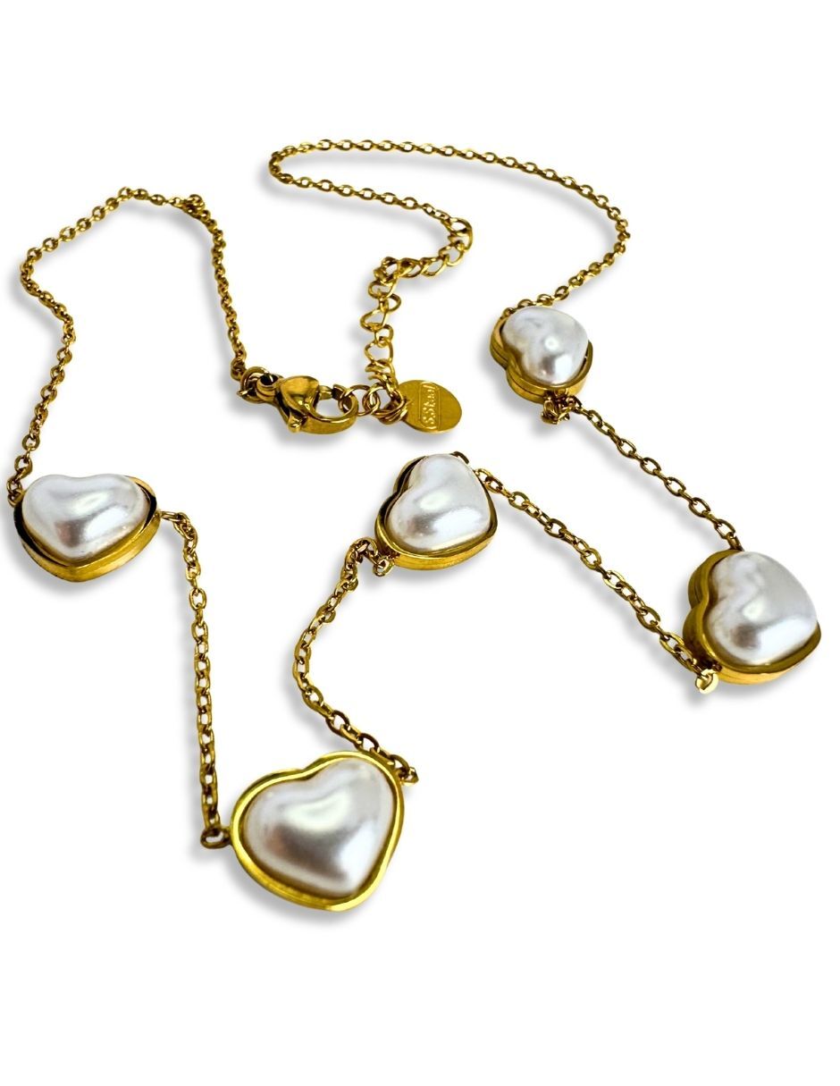 Aretes y collar de corazón 3