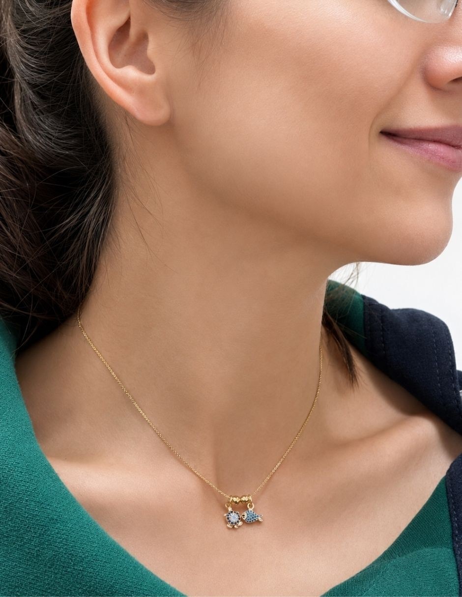 Collar de tortuga con acabado baño de oro 14 K