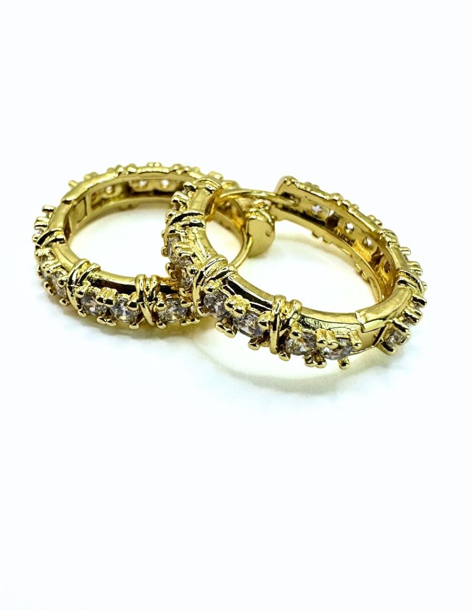 Aretes de aro con acabado baño de oro 14 K 2