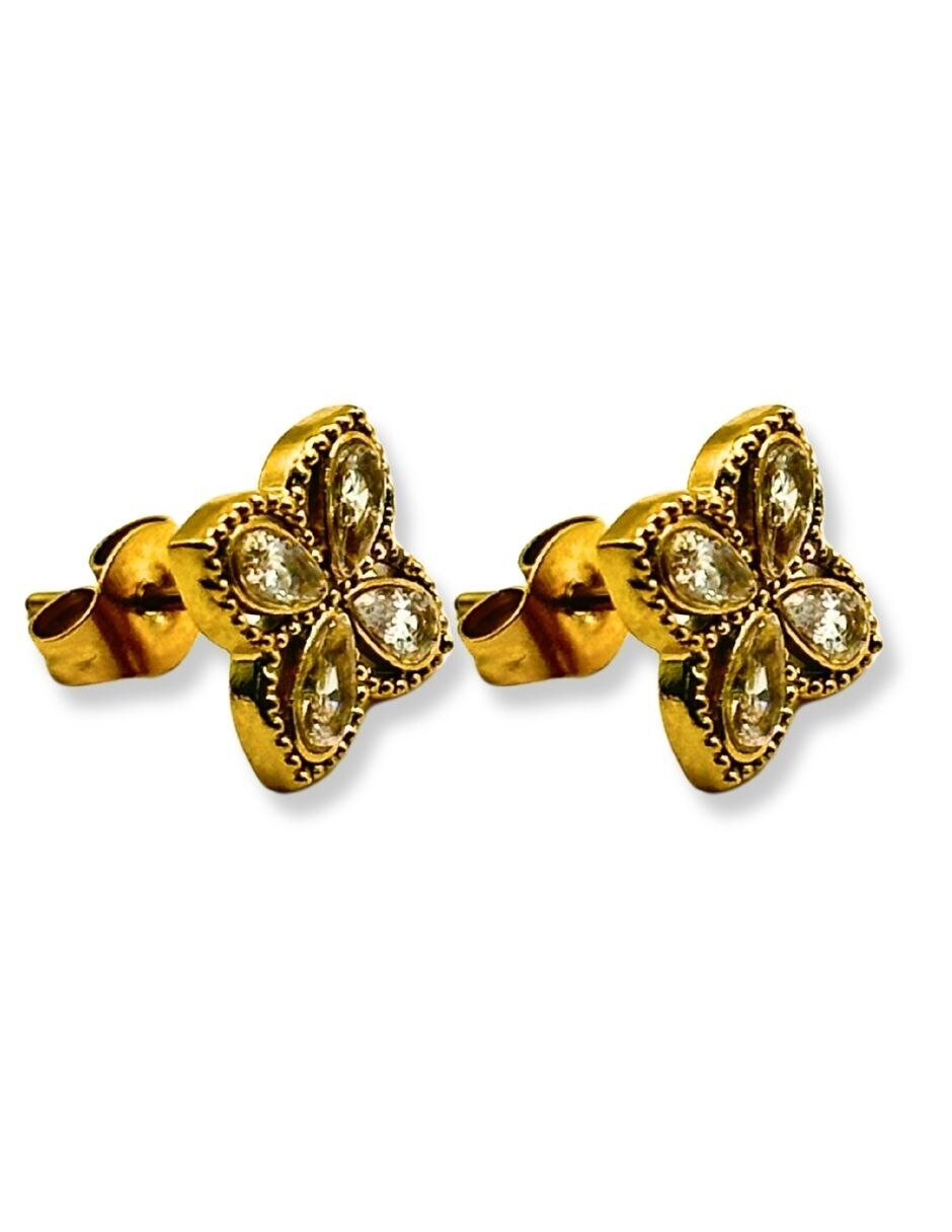 Aretes y collar de flor 3