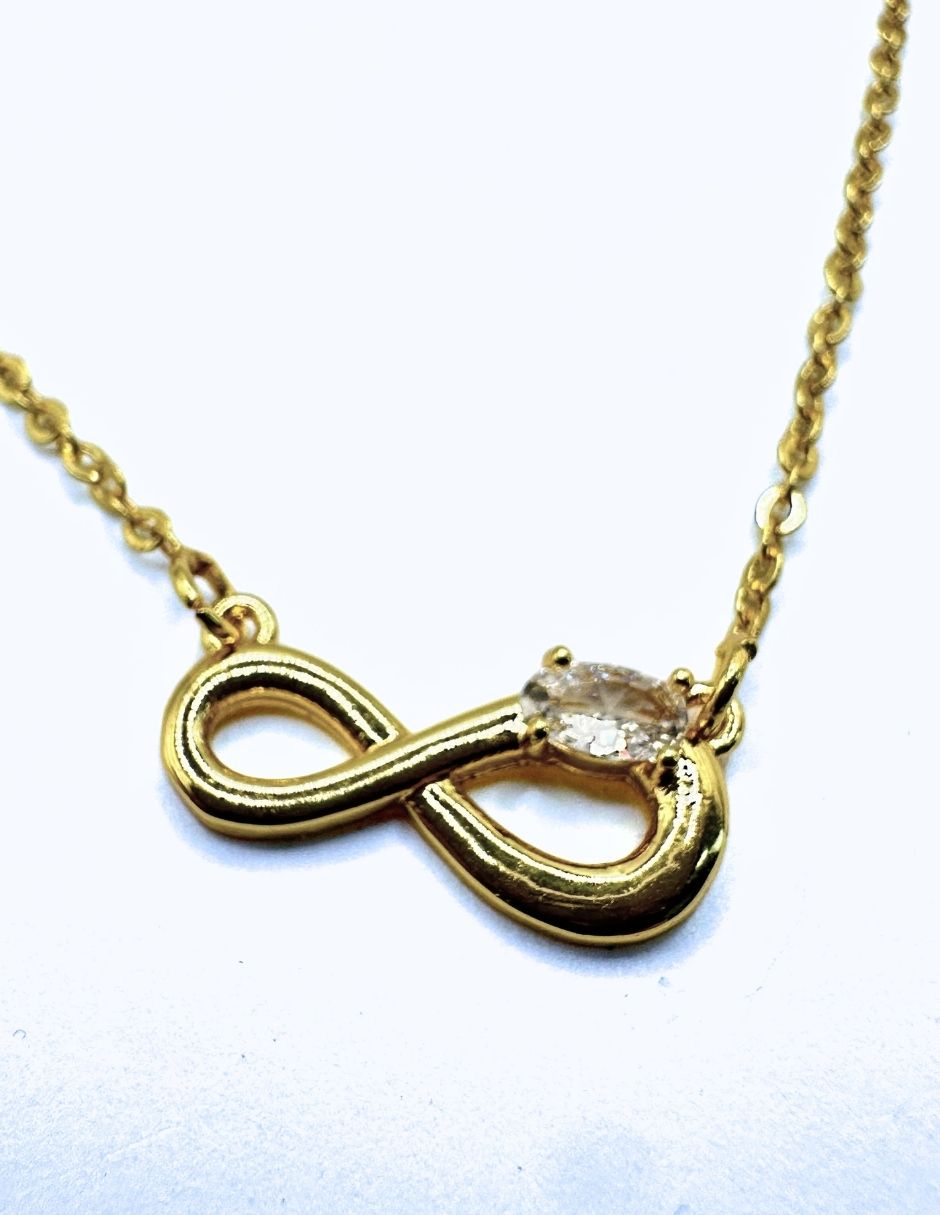 Collar infinito con acabado baño de oro 14 K 2