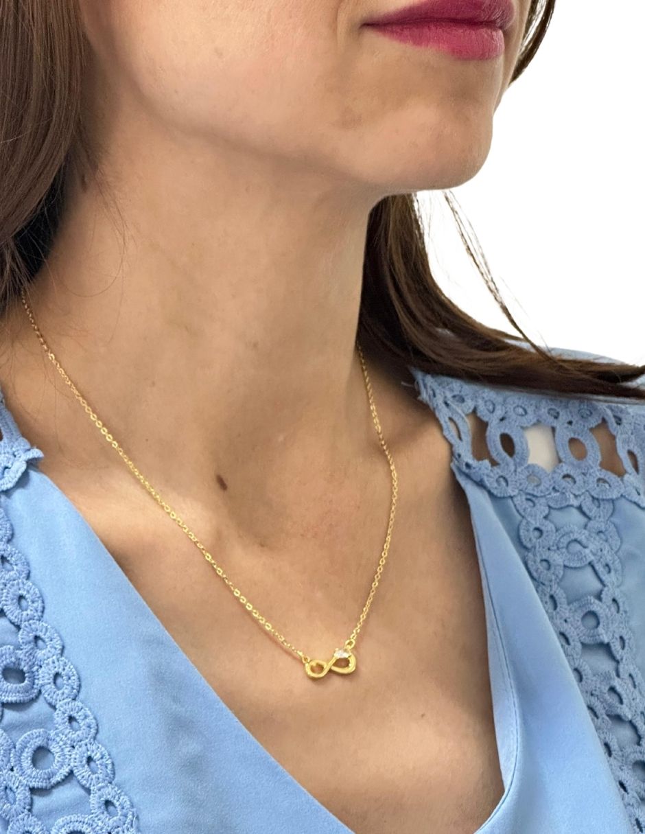 Collar infinito con acabado baño de oro 14 K 3